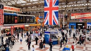 A Walk Through The London Victoria Station London England [upl. by Tibold202]